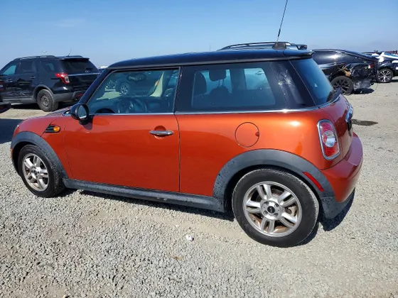 2013 MINI Cooper Hardtop COOPER