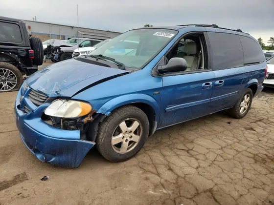 2005 Dodge Caravan SXT