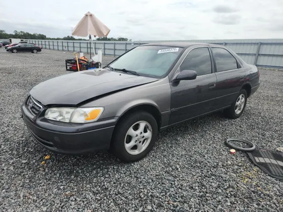 2001 Toyota Camry LE
