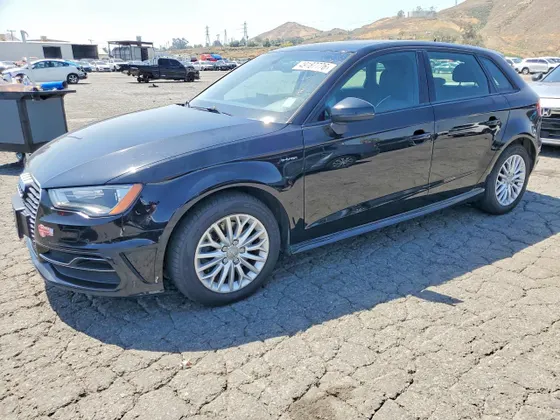 2016 Audi A3 e-tron Premium