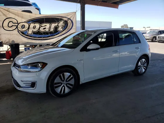 2019 Volkswagen e-Golf SE