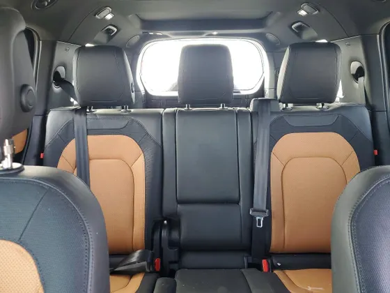 2024 Land Rover Defender X-Dynamic SE