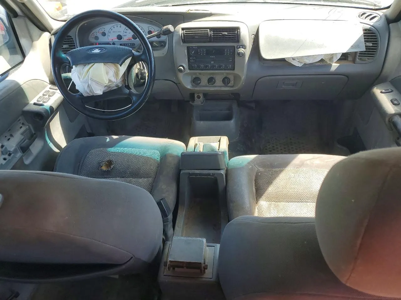 2004 Ford Explorer Sport Trac XLS