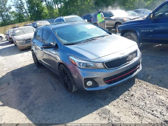 2017 Kia Forte5 SX