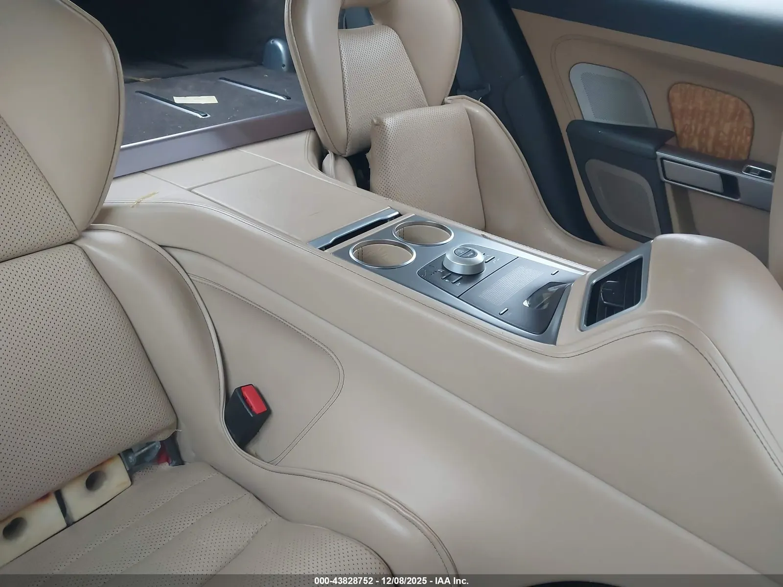2011 Aston Martin RAPIDE LUXE
