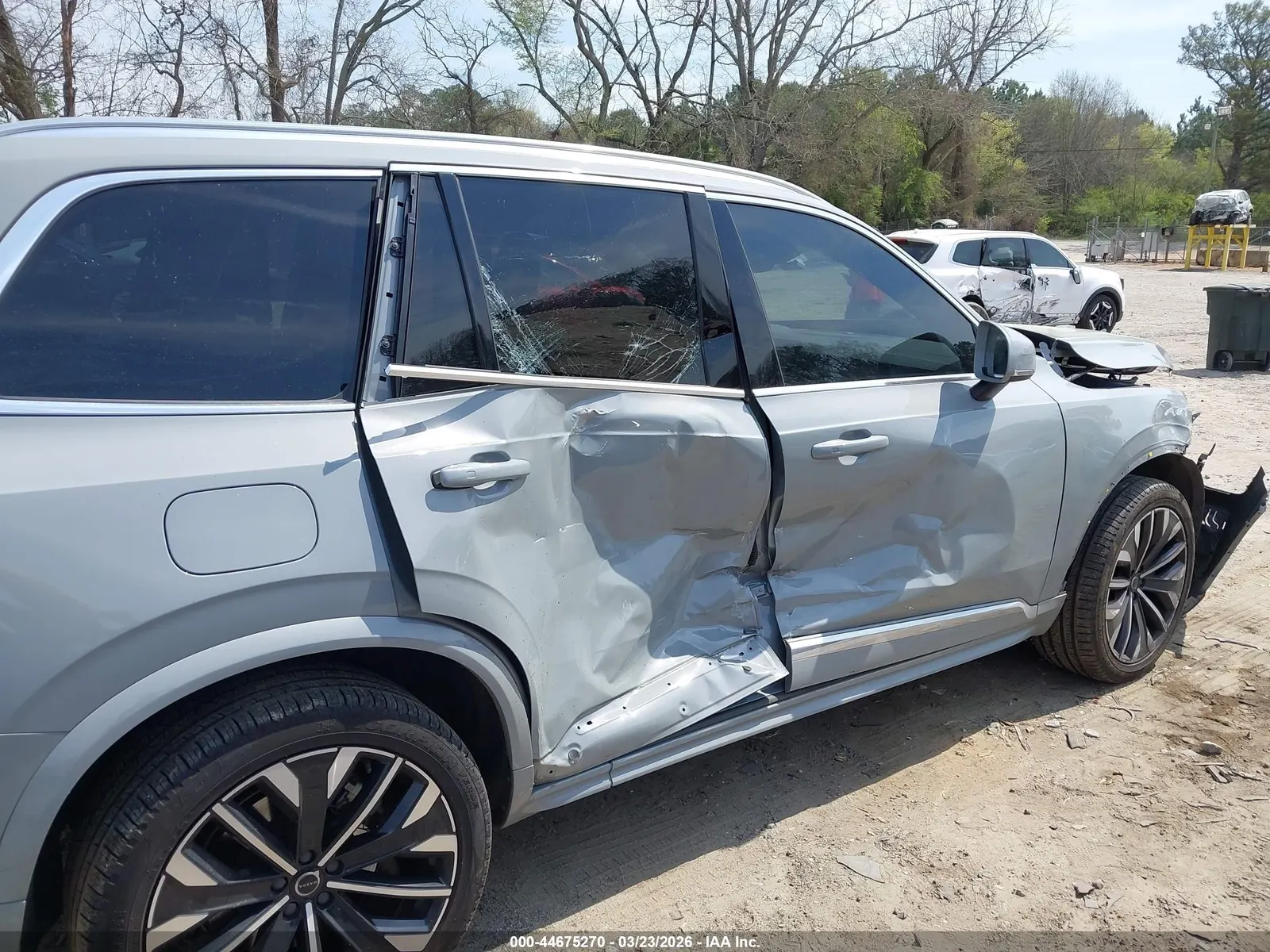 2025 Volvo XC90 Plug-In Hybrid Plus