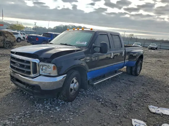 2001 Ford Super Duty F-350 DRW XL