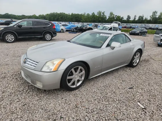 2005 Cadillac XLR