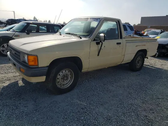 1987 Toyota Std Bed Trucks 1/2 TON RN50