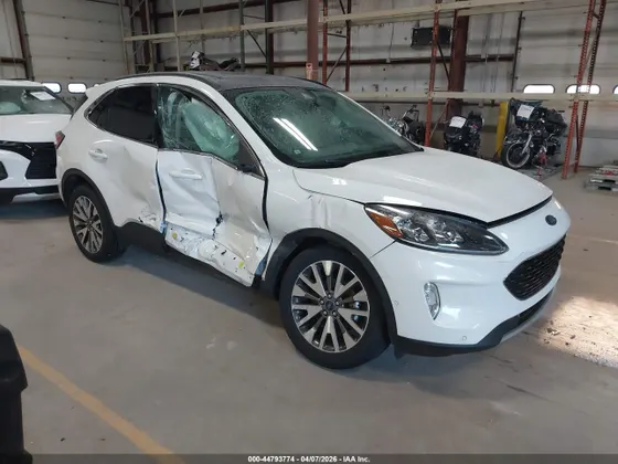 2020 Ford Escape Titanium
