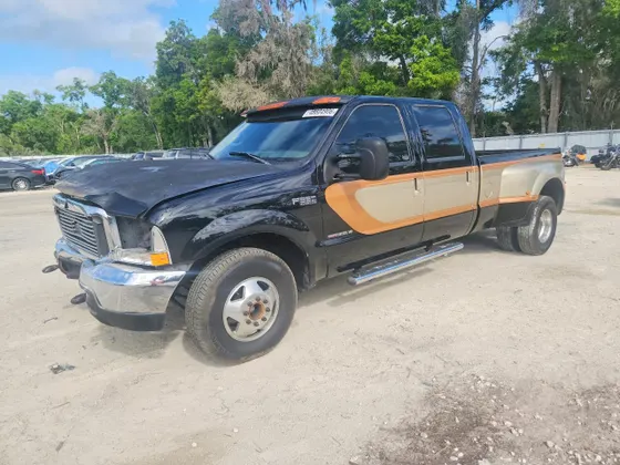 2000 Ford Super Duty F-350 DRW XL