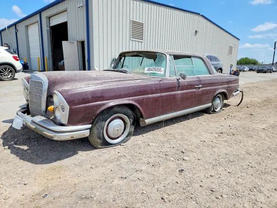1967 Mercedes-Benz 250 250SE