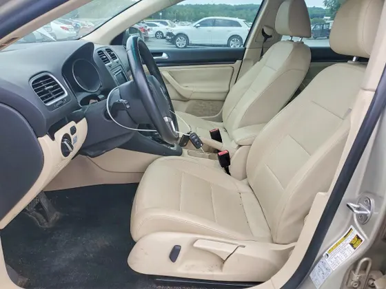 2013 Volkswagen Jetta SportWagen TDI w/Sunroof & Nav