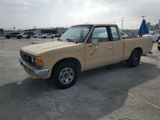 1985 Nissan 720 KING CAB