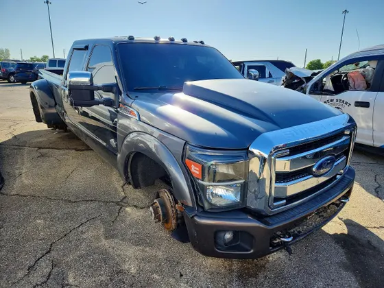 2016 Ford Super Duty F-350 DRW Platinum