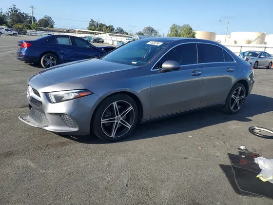 2019 Mercedes-Benz A-Class A 220