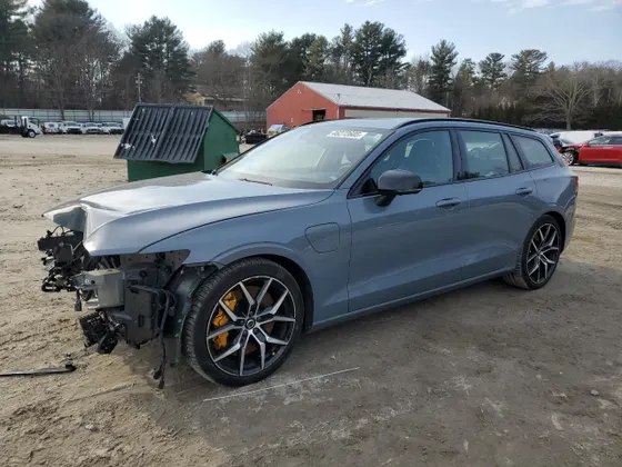 2023 Volvo V60 Recharge Plug-In Hybrid Polestar Engineered