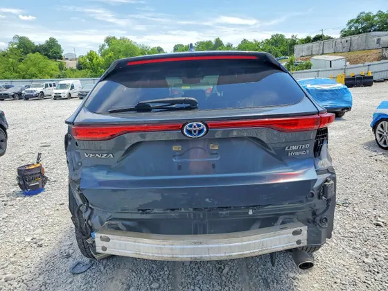 2021 Toyota Venza XLE