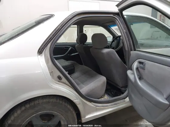2001 Toyota Camry LE