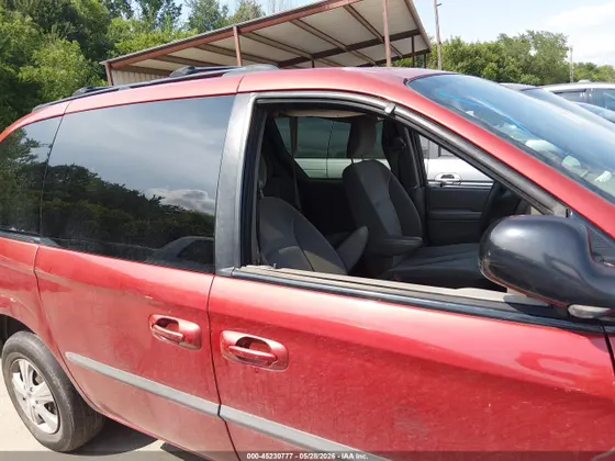 2003 Chrysler Voyager LX