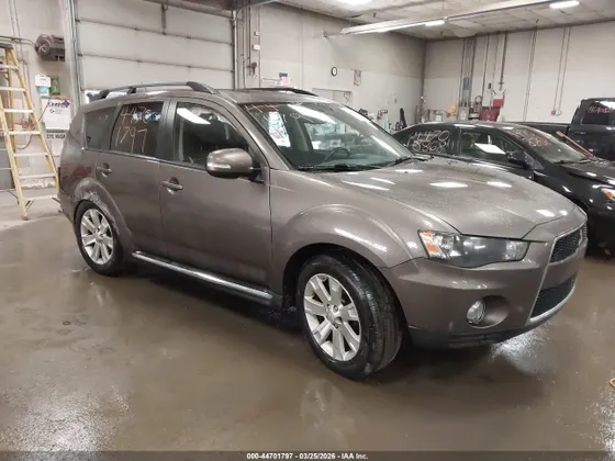 2013 Mitsubishi Outlander SE