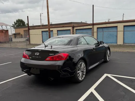 2014 INFINITI Q60 Convertible