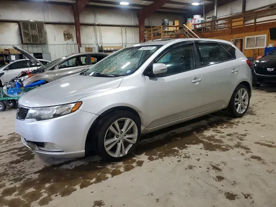 2013 Kia Forte 5-Door SX