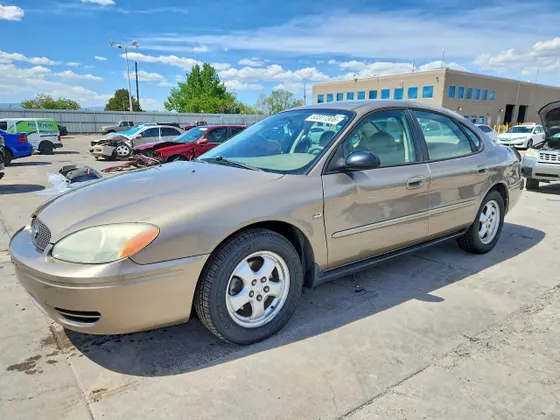 2004 Ford Taurus SES