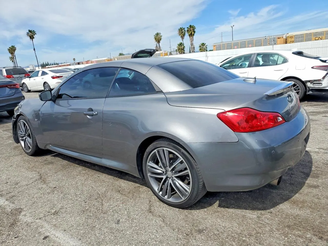 2015 INFINITI Q60 Convertible