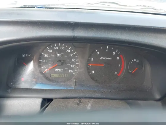 2000 Nissan Xterra XE