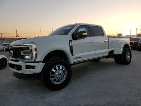 2024 Ford Super Duty F-450 DRW XL