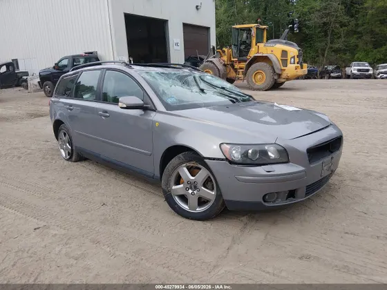 2005 Volvo V50 T5/T5 AWD