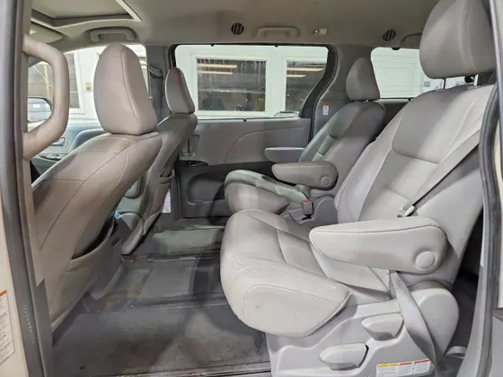 2015 Toyota Sienna Ltd Premium