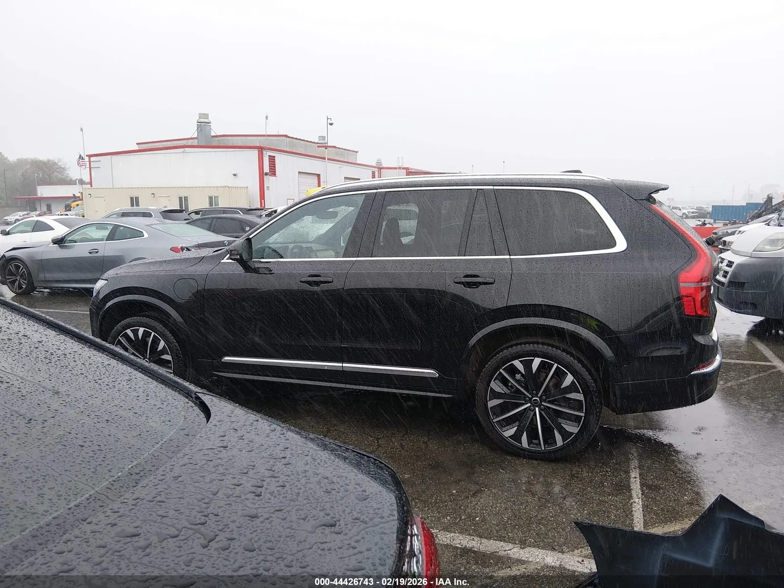2025 Volvo XC90 Plug-In Hybrid Plus