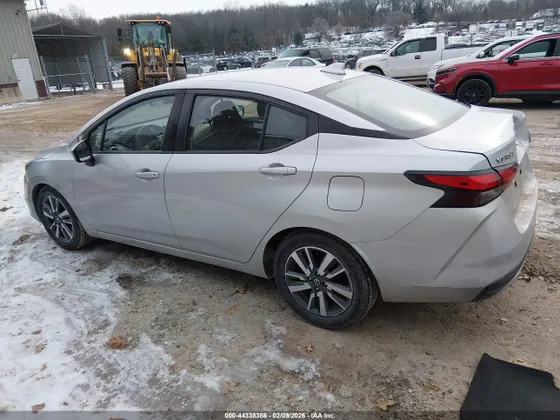 2020 Nissan Versa SV