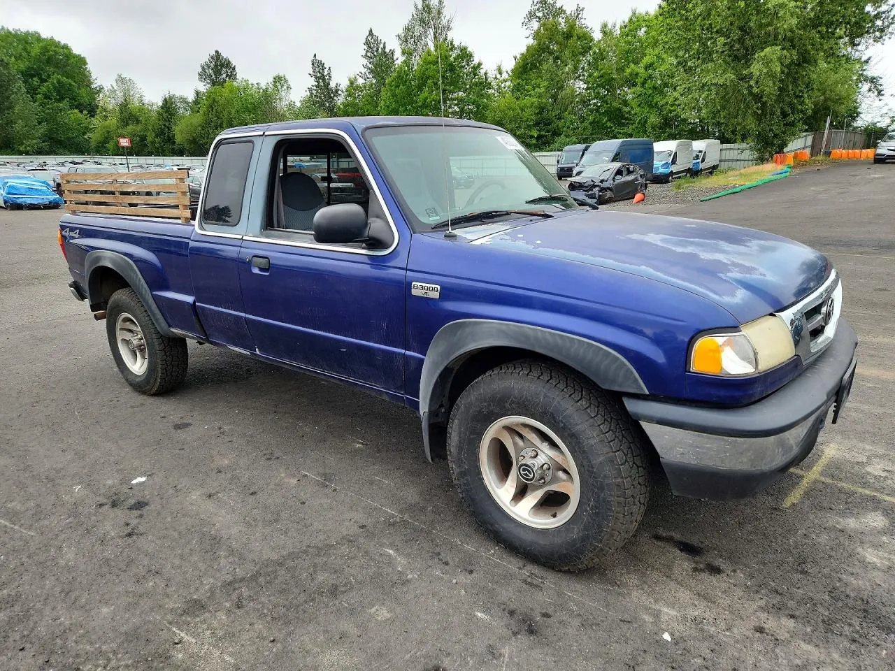 2001 Mazda B-Series 4WD Truck SE
