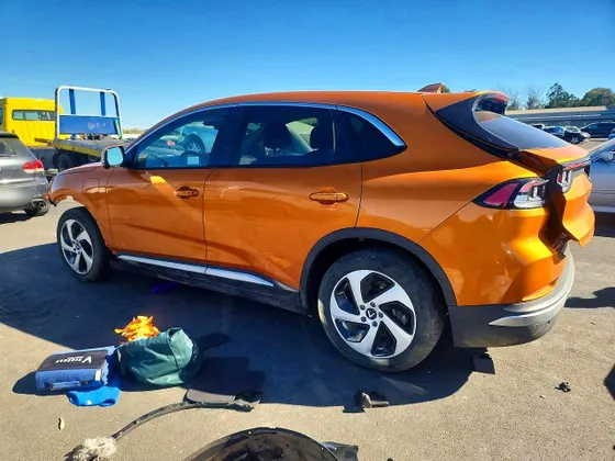 2024 VinFast VF 8 Eco