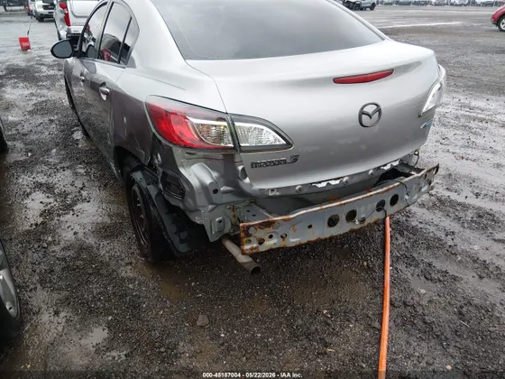 2013 Mazda Mazda3 i Sport