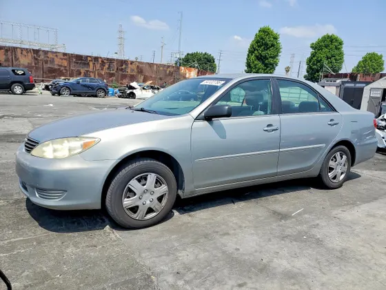 2006 Toyota Camry LE