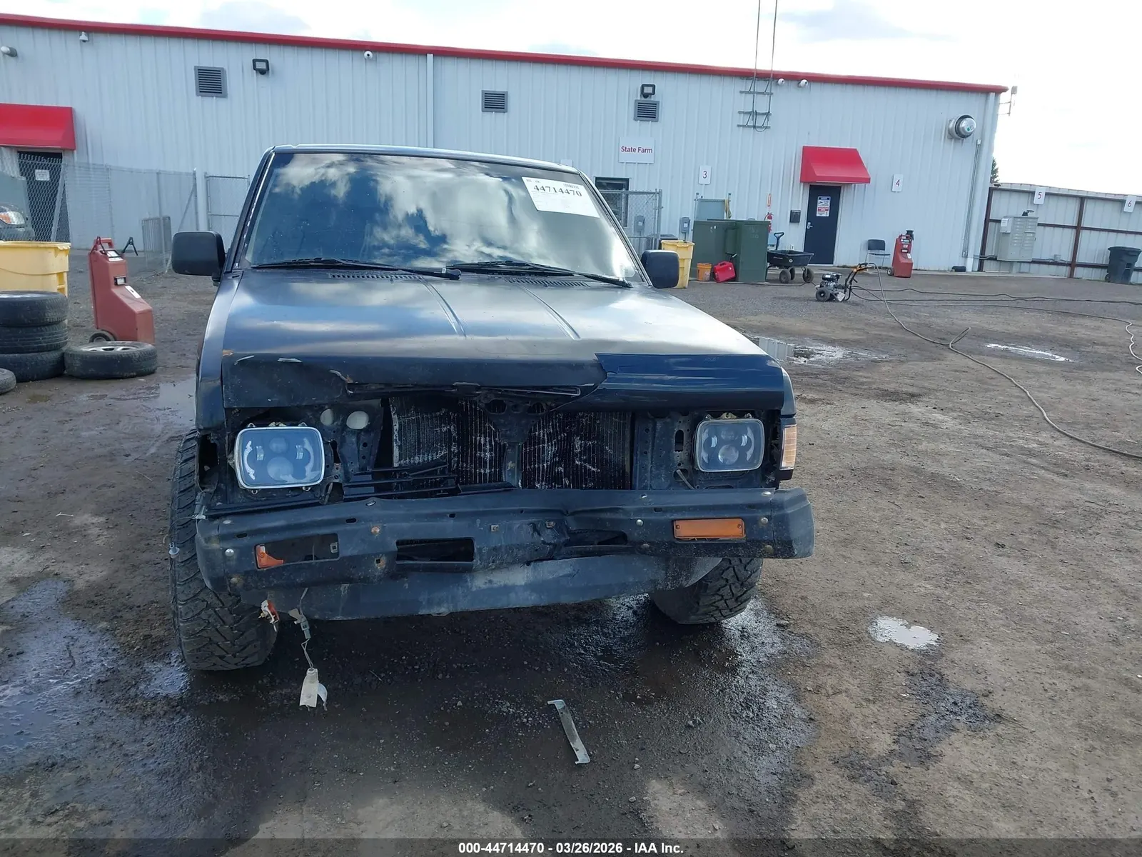 1989 Nissan Hardbody SHORT BED