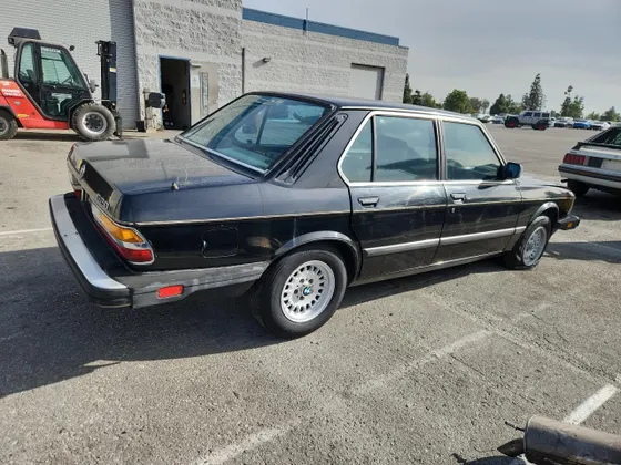 1988 BMW 528 - 533 - 633 - 733 528E