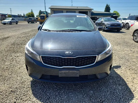 2017 Kia Forte5 LX