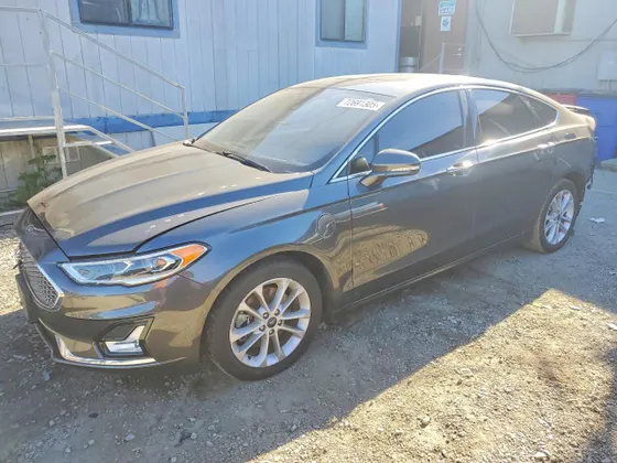 2020 Ford Fusion Plug-In Hybrid Titanium