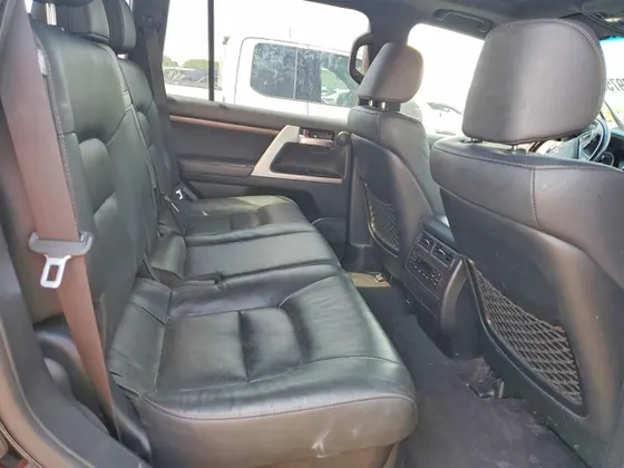 2021 Toyota Land Cruiser