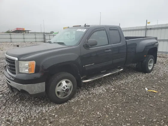 2009 GMC Sierra 3500 K3500 SLE