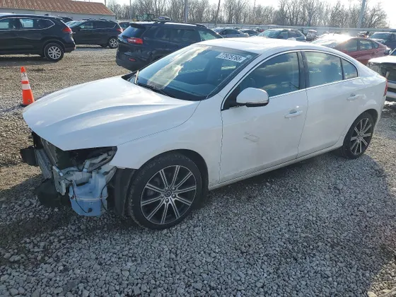 2016 Volvo S60 Inscription T5 Premier