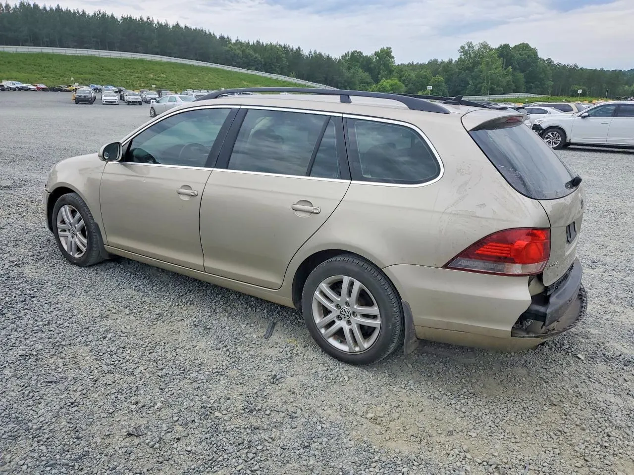 2013 Volkswagen Jetta SportWagen TDI w/Sunroof & Nav