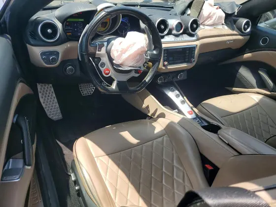 2016 Ferrari California T