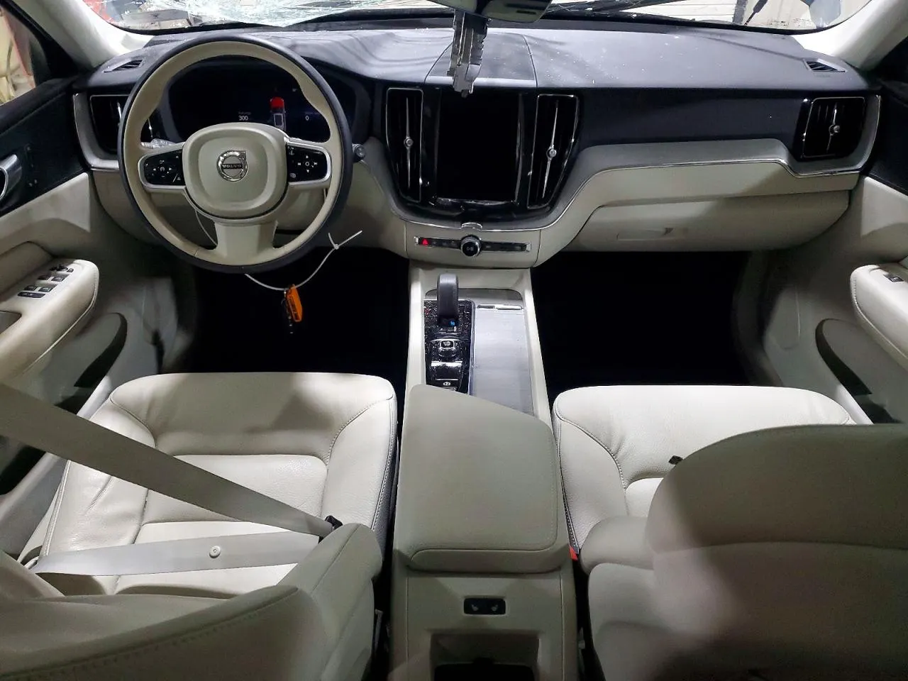 2025 Volvo XC60 Plug-In Hybrid Plus