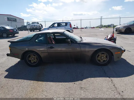 1983 Porsche 944